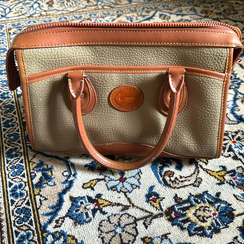 Carina INT’L LNC - waterproof leather